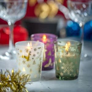 Sevgiden Kartanesine Işıltılı Bir Yolculuk <br> Alara Bardak Mum